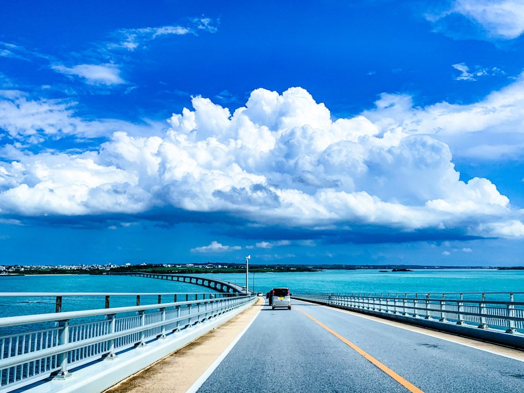 古宇利島を望む風景